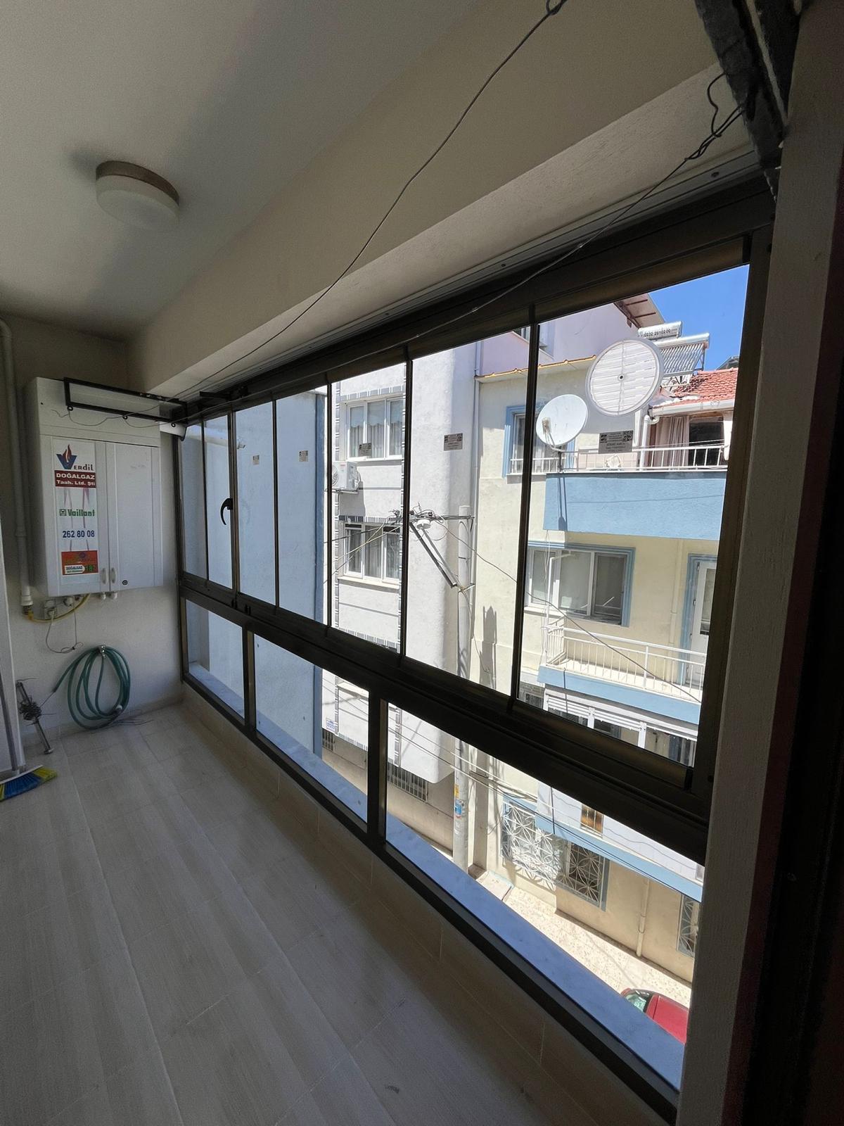 Geniş balkon kapama